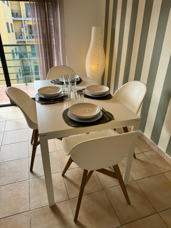 Sunflower Apartment, Armação de Pêra (updated prices 2024)