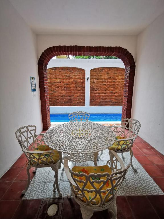Bazén v ubytování Casa Rey Sol Vallarta nebo v jeho okolí