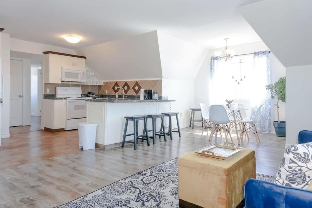 Amazing location in Saint John 2 Br Modern Parking New - Housity