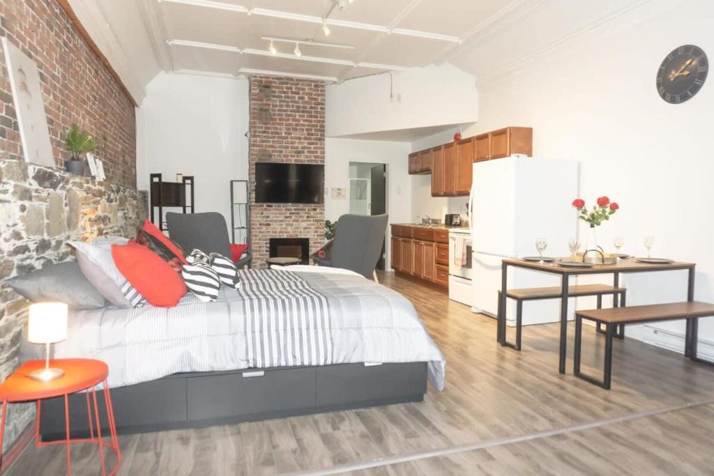 Cozy Studio In the Heart Uptown Saint John! Parking Coffee - Salle Familiale