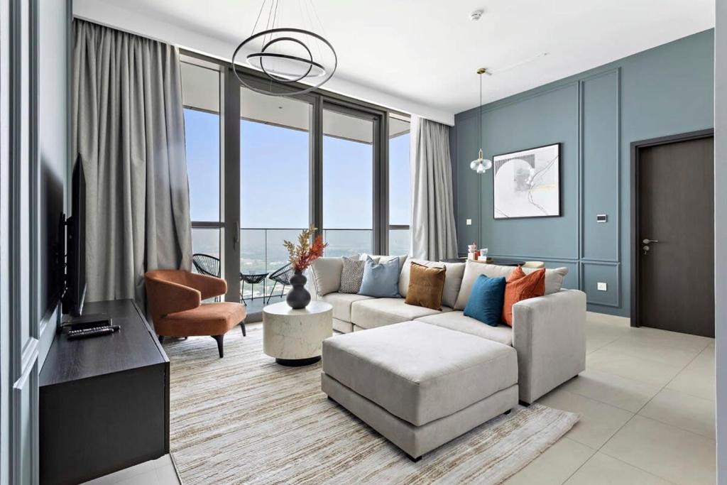 Silkhaus close to the Dubai Mall Modern 1BR with gym & pool