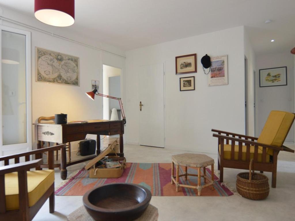 Χώρος καθιστικού στο Villa 3 Chambres à Bouzigues: Jardin, Terrasses, Proche Plage et Port, Connexion WiFi - FR-1-604-44
