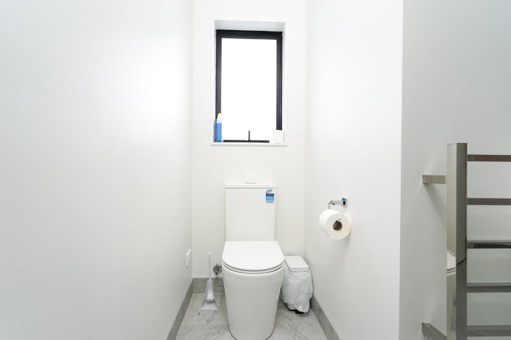 Charming 4bds House with 3 bathrooms Brand New - Resim 30