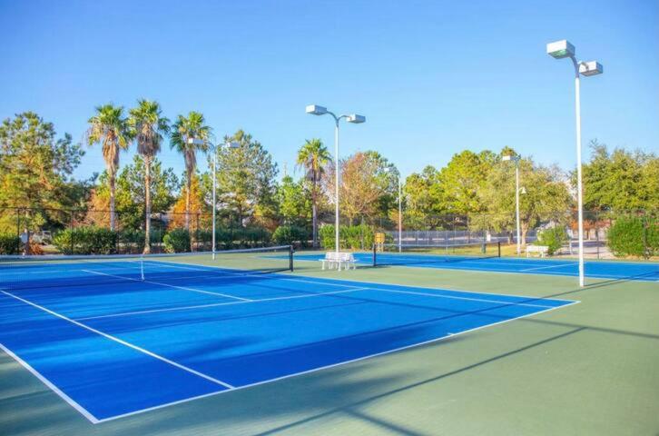 Tennis und&#47;oder Squash in der Unterkunft The Palms of Destin-2116 oder in der Nähe