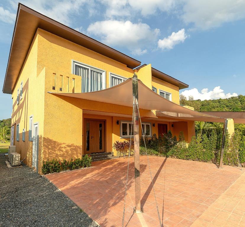 Budova, kde se vila nachází