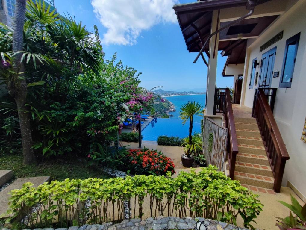 Sandalwood Luxury Villa Resort - 2