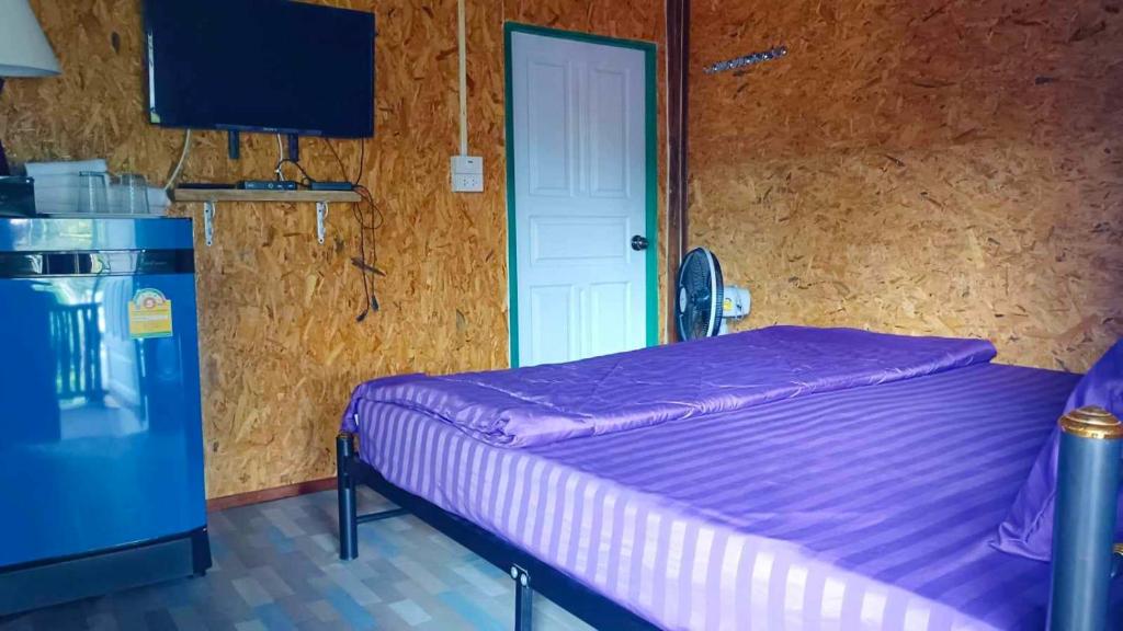 Postel nebo postele na pokoji v ubytování Gumpor Art Studio
