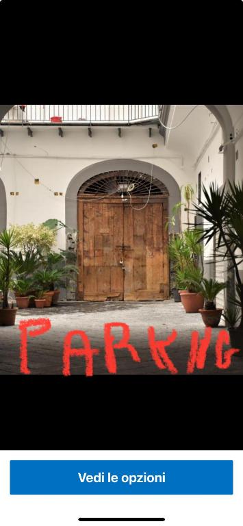 Fotografia z galérie ubytovania Corno Napoletano free parking for small cars only v Neapole