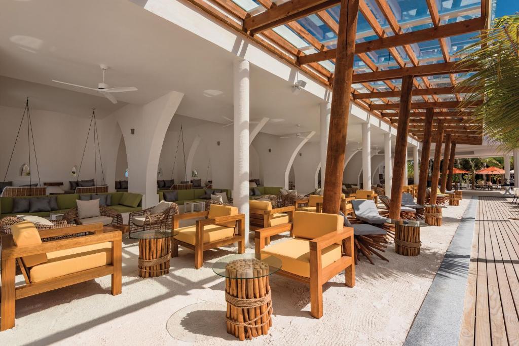 Posezení v ubytování OBLU SELECT Sangeli - Premium All Inclusive with Free Transfers