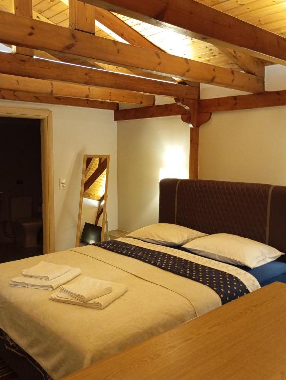 Anna's Apartment and Studio - 7