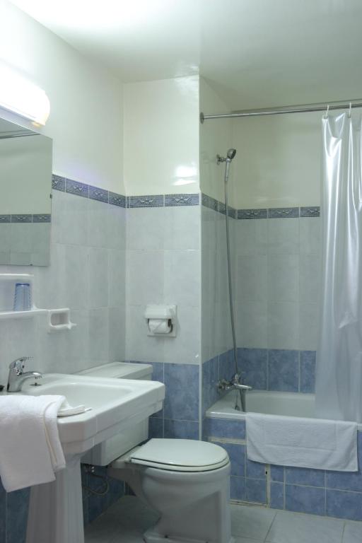 Kylpyhuone majoituspaikassa Hotel Chellah