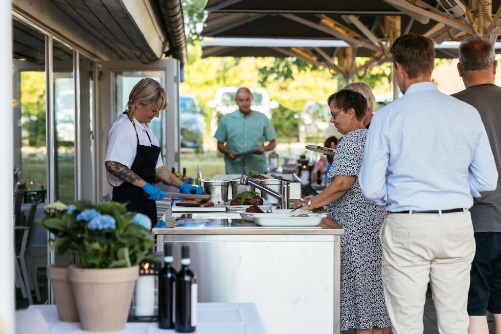 Hosté ubytování Strandhotel Klinten ApS