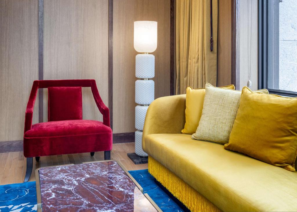 Canopy By Hilton Chicago Central Loop - One-Bedroom King Suite