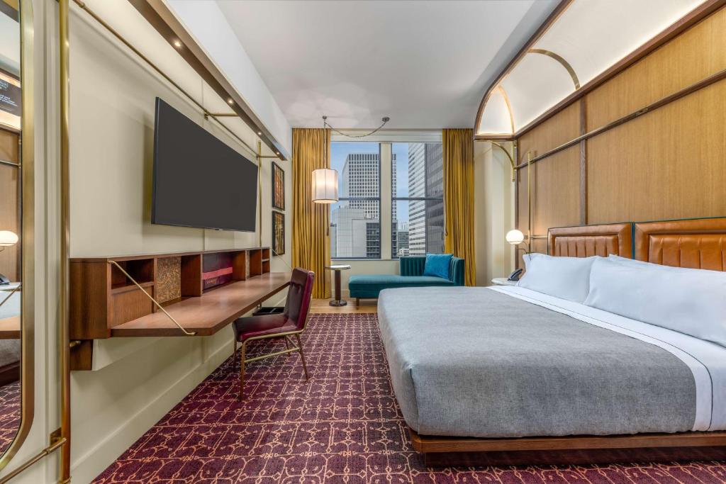 Canopy By Hilton Chicago Central Loop - King Room With Landmark View