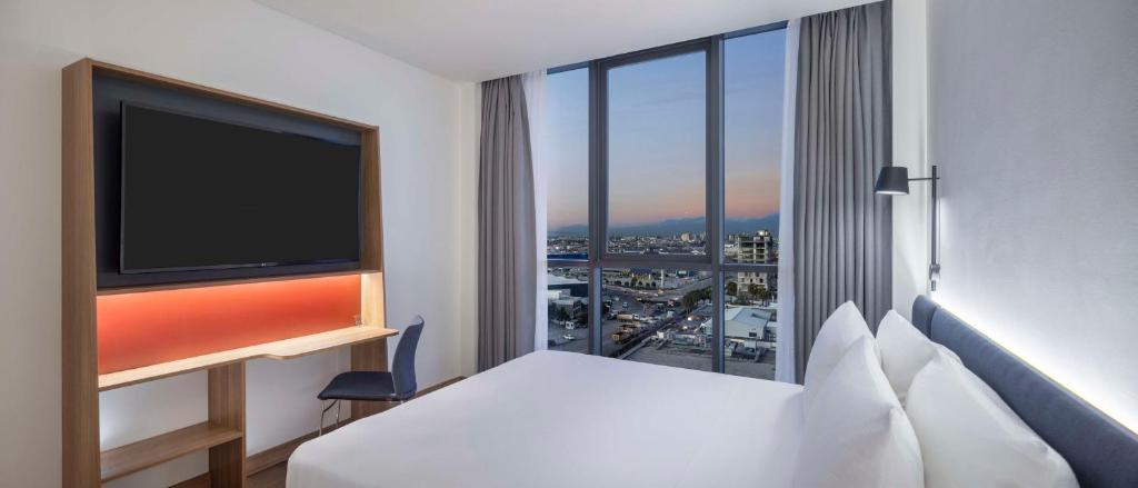 Hampton by Hilton Antalya Airport - 2