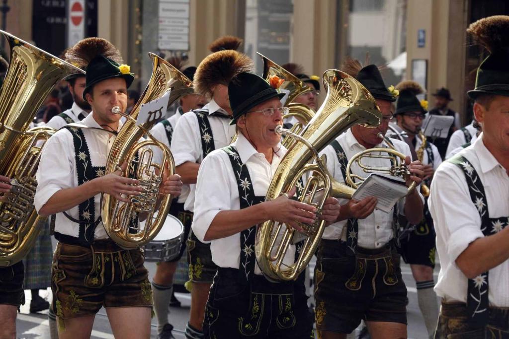 Gäste, die in der Unterkunft LIEBLINGSECK nachhaltige 5-Sterne Ferienwohnung direkt am Chiemsee übernachten