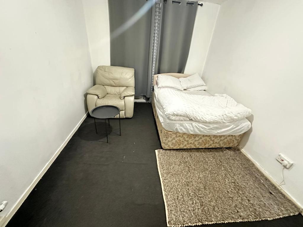 Katil atau katil-katil dalam bilik di Private room in Glasgow City centre