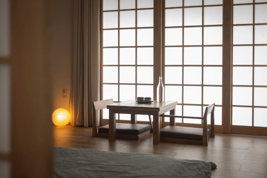 Khu vực ghế ngồi tại Hajime Homestay Hue