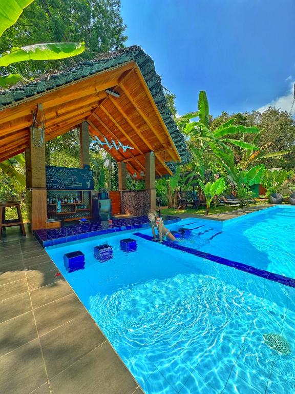 Bazén v ubytování Palmyra Nature Resort Sigiriya nebo v jeho okolí
