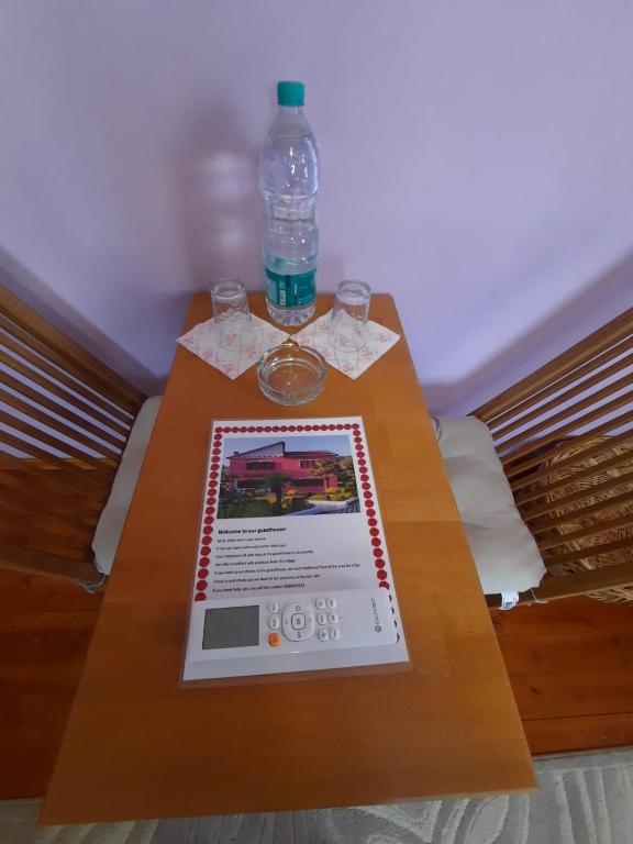 Guesthouse Ndroq - Family Room With Balcony