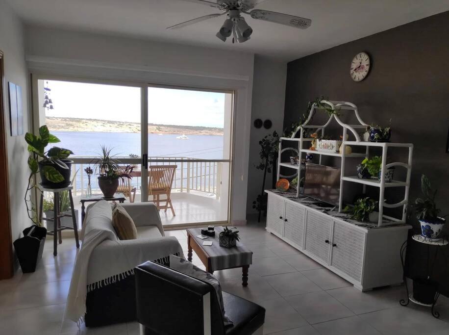 Mellieha Bay (Ghadira) Apartment with Sea View