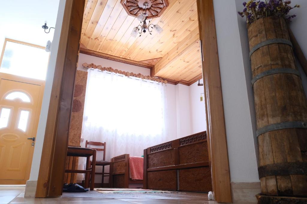 Posezení v ubytování As e vogël, As e madhe