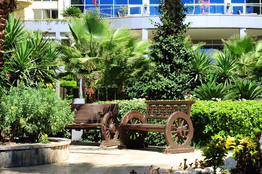 Zahrada ubytování Mukarnas Spa & Resort Hotel