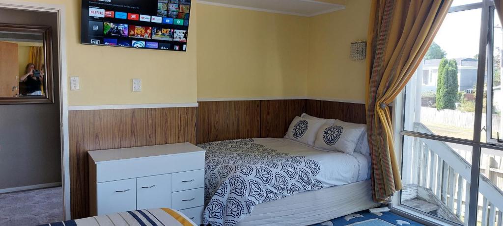 Bed and Breakfast Happy Home Taupo Accommodation - Resim 33