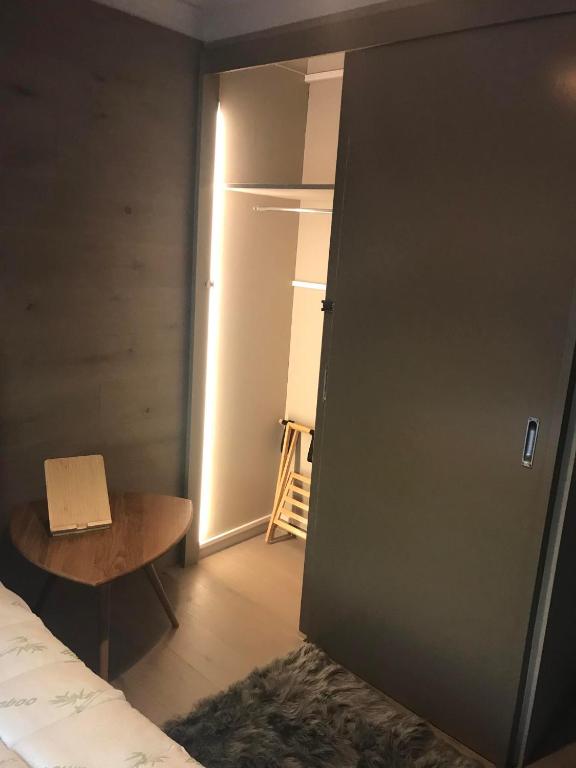 Postel nebo postele na pokoji v ubytování Chalet Charm E4 Mowamba