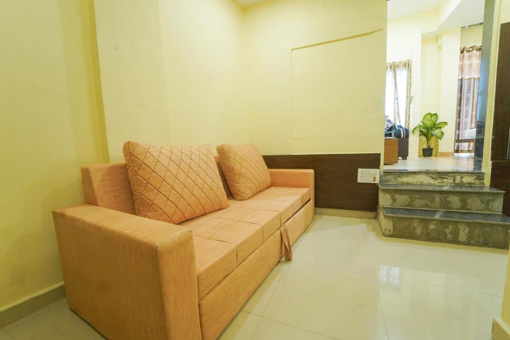 Area soggiorno di Berry Fresh Stays Mahabaleshwar With Pool
