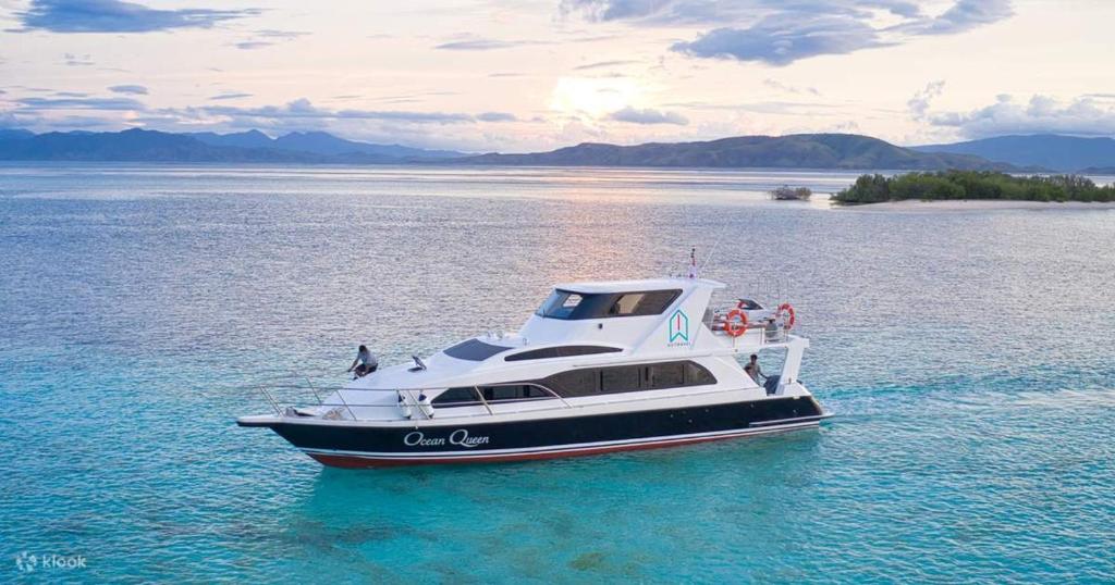 DAILY TRIP KOMODO TOUR