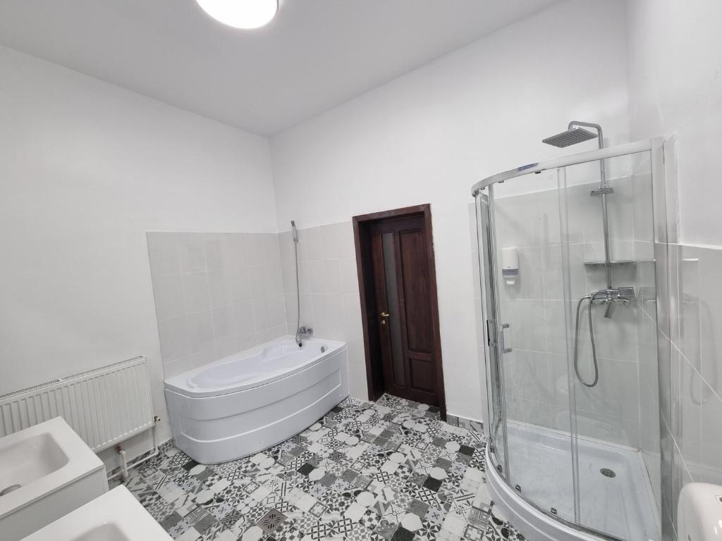 Koupelna v ubytování Hotel Perla Oltului