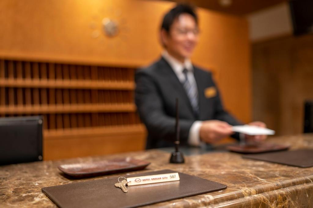 Členové personálu v ubytování Hotel Endear Gifu