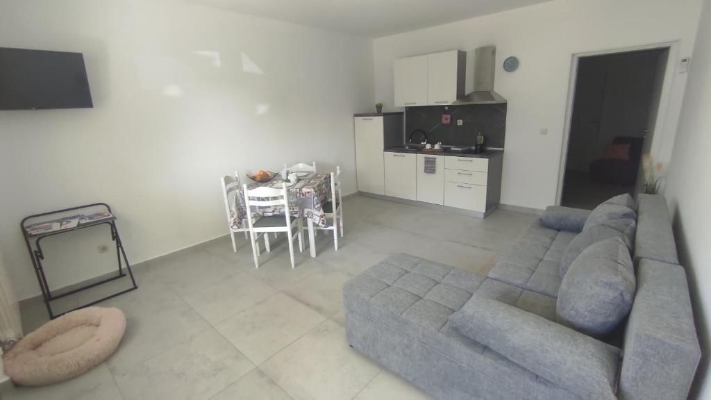 Kuchyň nebo kuchyňský kout v ubytování Apartment Nikolena