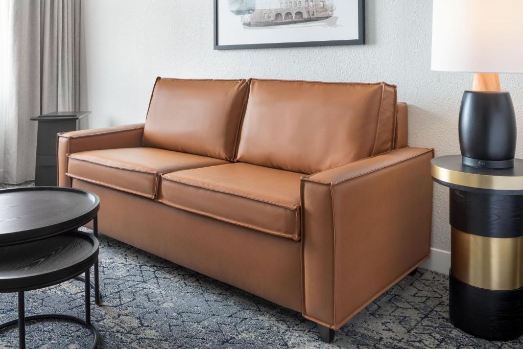 Posezení v ubytování Sheraton Hotel Stonebriar
