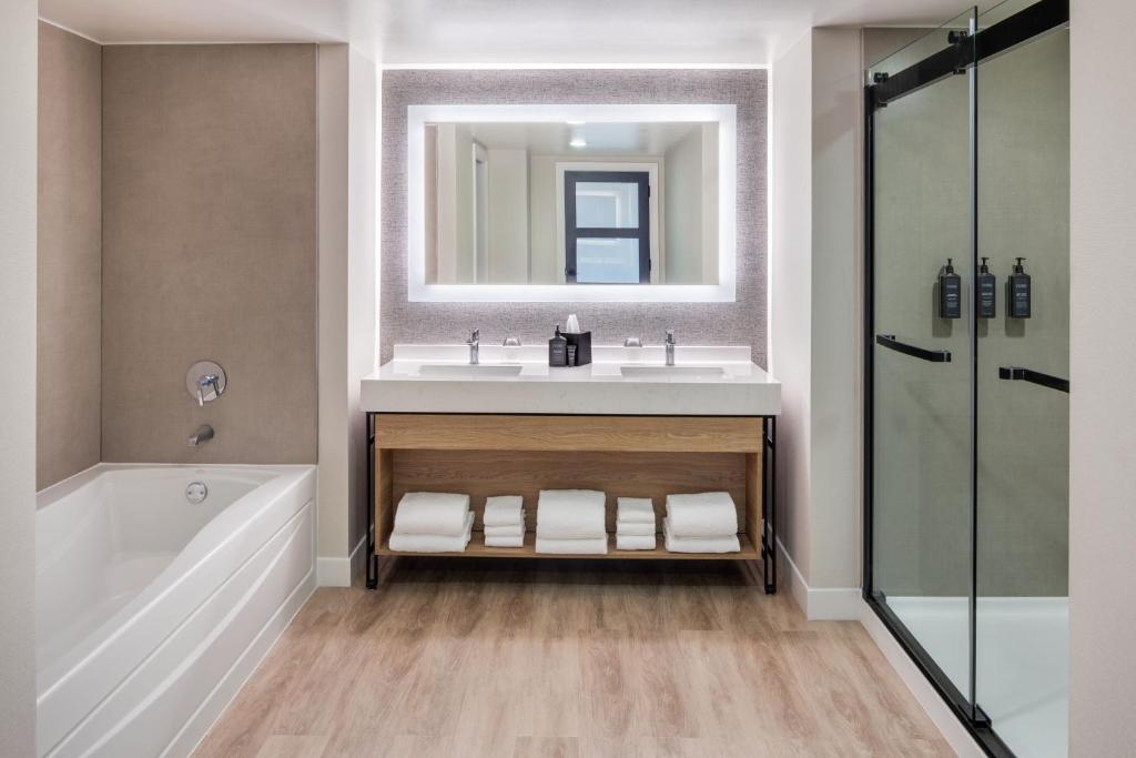 Koupelna v ubytování Sheraton Hotel Stonebriar