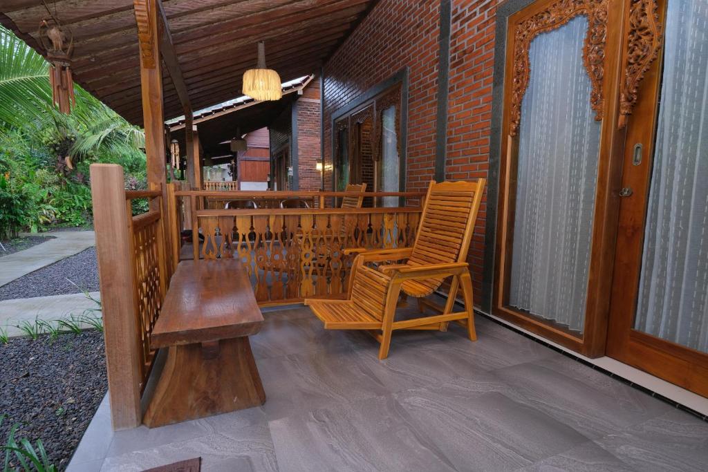 Balkón nebo terasa v ubytování Java Turtle Lodge Meru Betiri