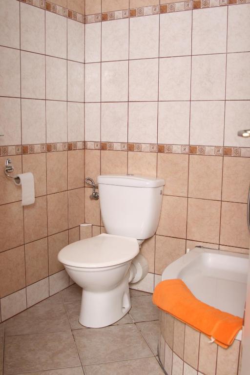 Koupelna v ubytování Hotel Klara