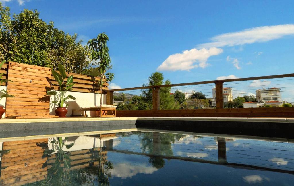 Bazén v ubytování Villa Aura - Villa in Peyia nebo v jeho okolí