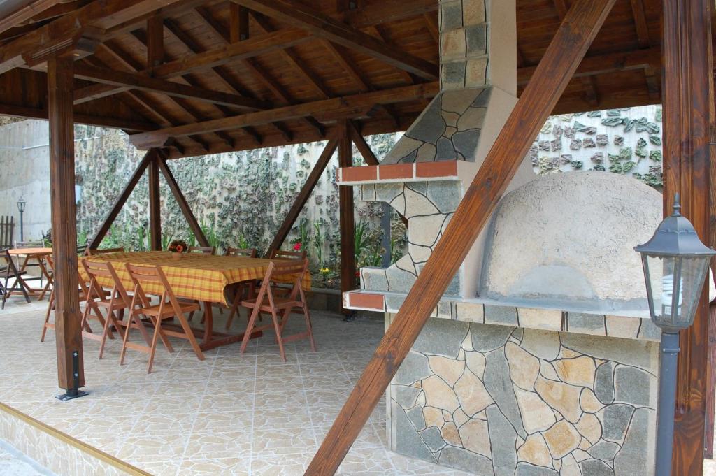 A balcony or terrace at Guest House Savina