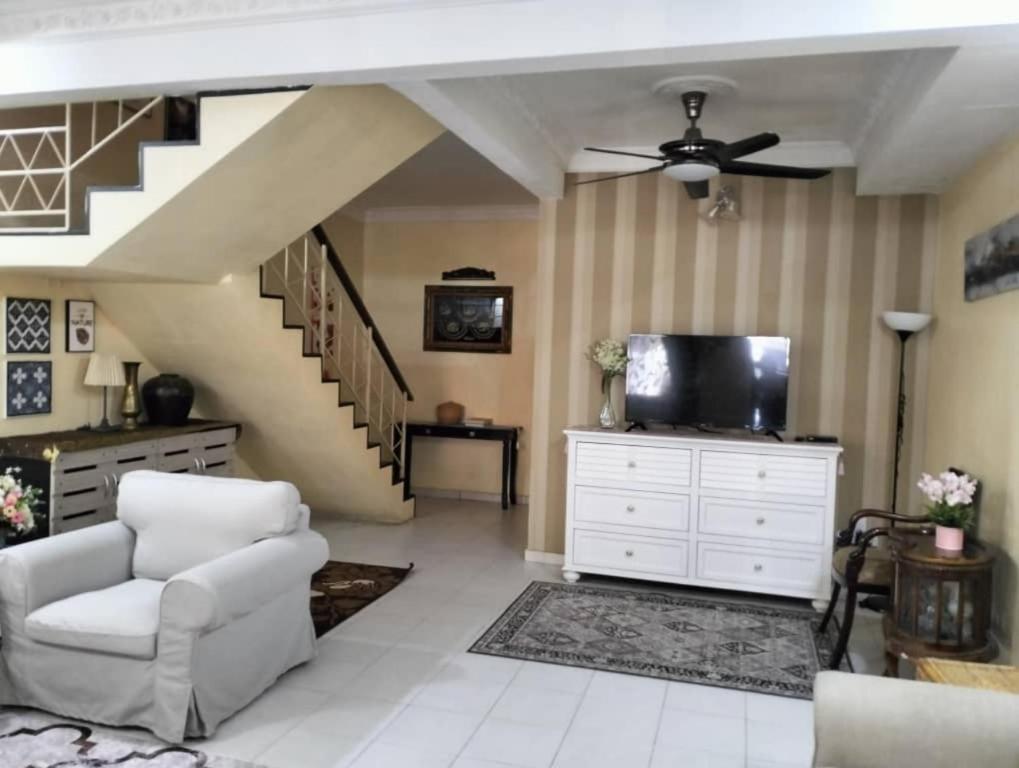 Homestay Cikgu - Housity