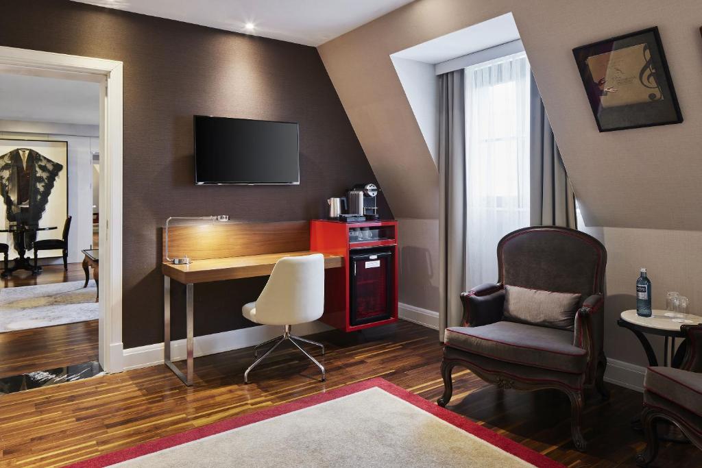 TITANIC Gendarmenmarkt Berlin - Resim 29