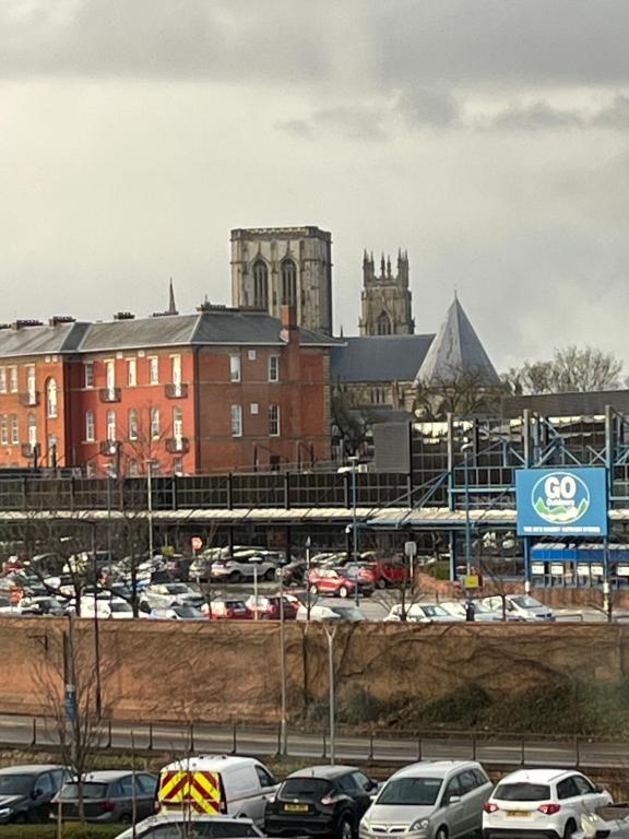Nespecifikovaný výhled na destinaci York nebo výhled na město při pohledu z apartmánu