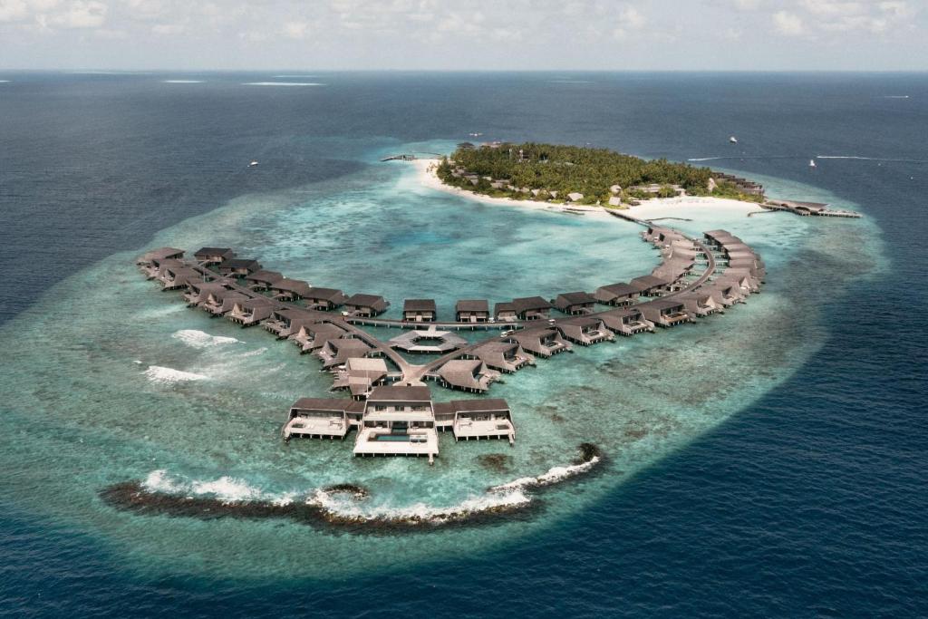 10 Hoteles de lujo y exclusivos en las Maldivas 531508183