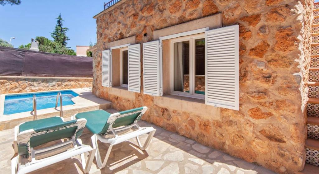 Bazén v ubytování Casa Piedra Mallorca nebo v jeho okolí