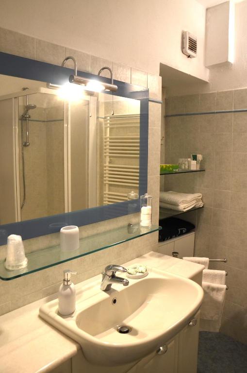 Koupelna v ubytování Pae veciu camera privata con bagno