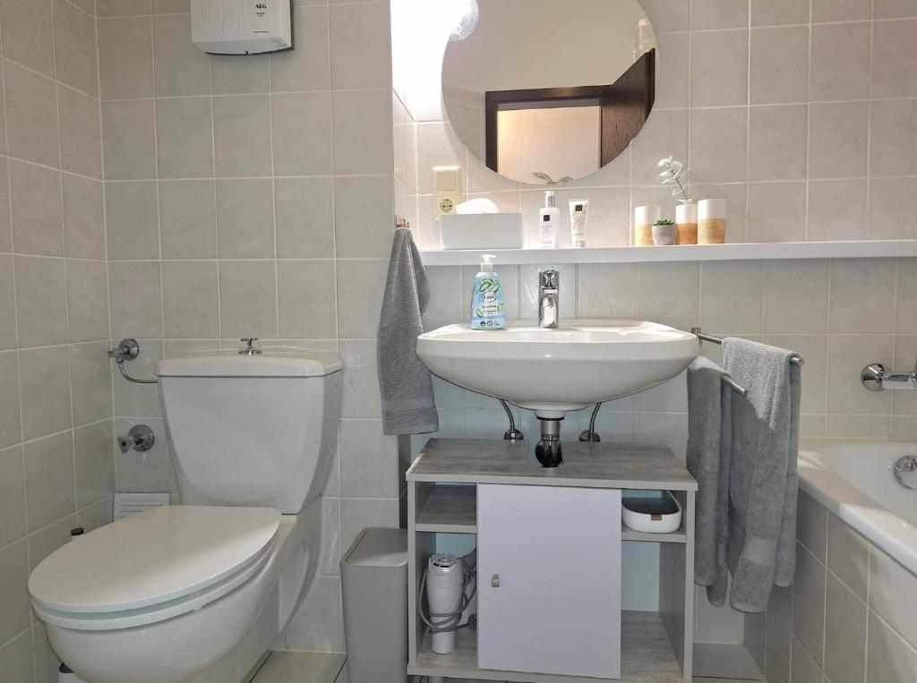tinyflat33 Apartment in Koblenz mit Internet Balkon Stellplatz Magenta TV
