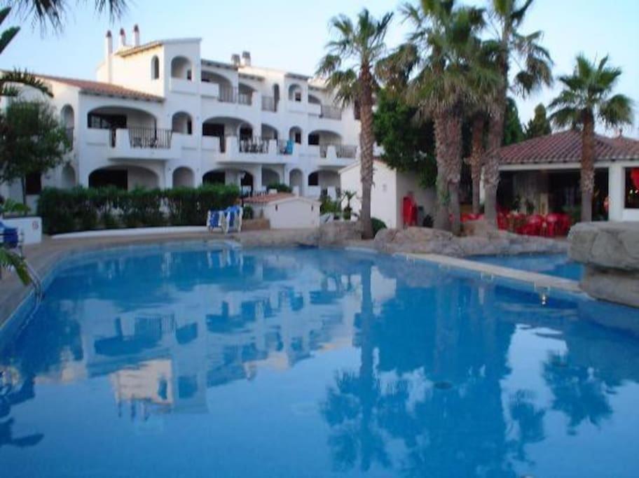 Bazén v ubytování Precioso apartamento piscinas Cala en Porter nebo v jeho okolí