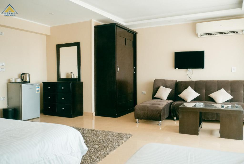 Egypt Pyramids Inn - 3