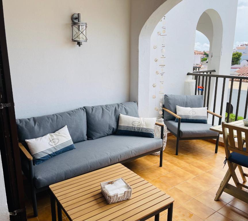Posezení v ubytování Precioso apartamento piscinas Cala en Porter